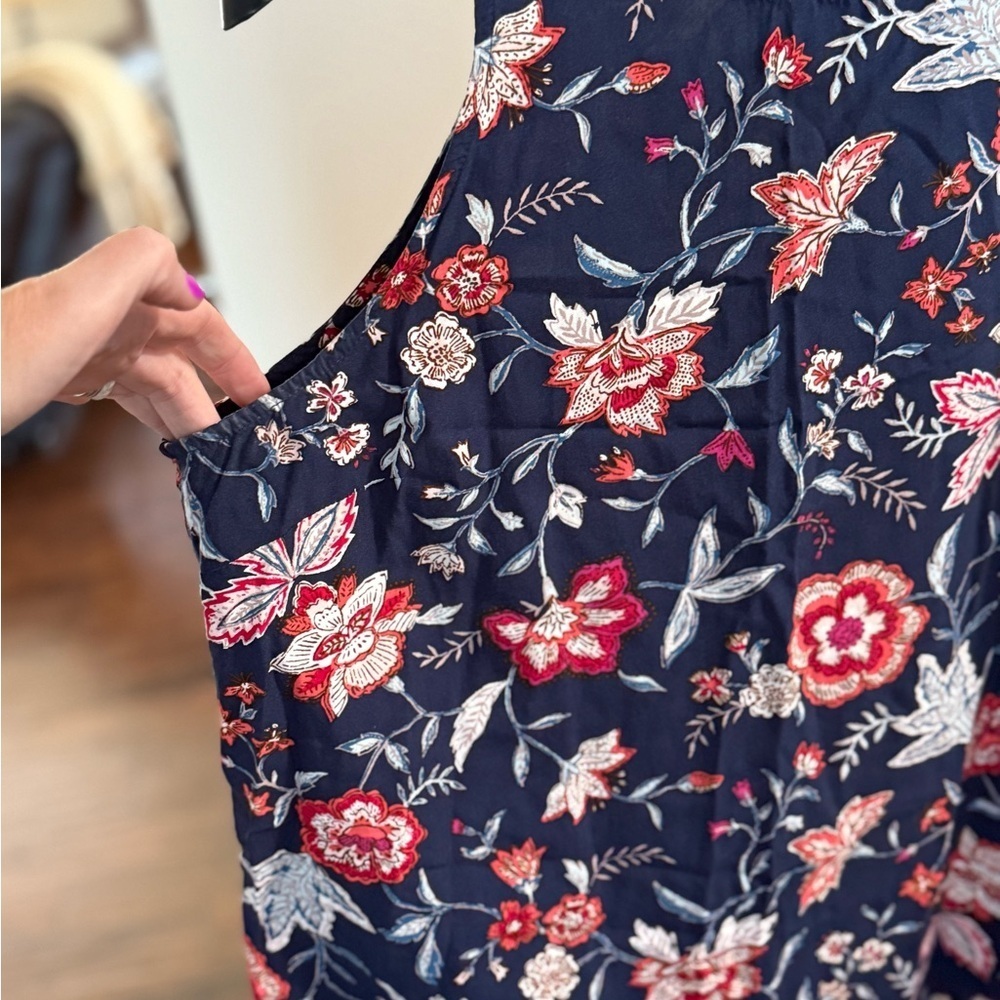 Old Navy Floral Sleeveless Keyhole Neckline Top, Size Large - Picture 2 of 8